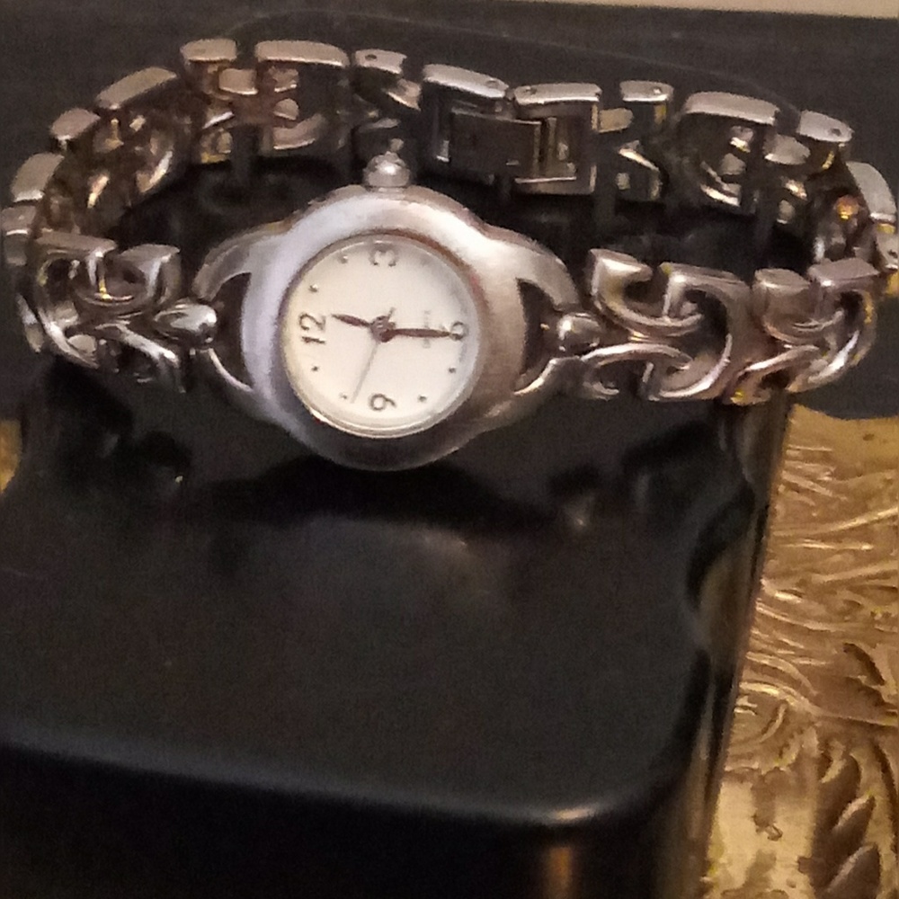 Silver Tone Bracelet Fashion Watch